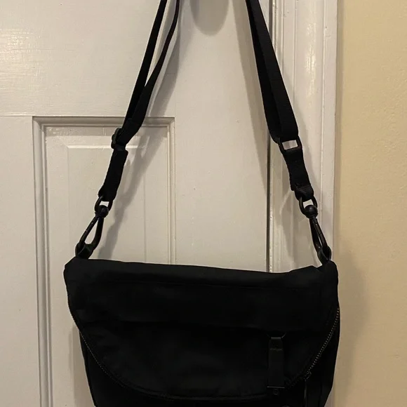 Lululemon All Night Festival Bag - Picture 2 of 10